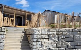 Chalet Tranquille En Bretagne Avec Piscine Chauffee, 2 Chambres, Proche Mer Et Nature - Fr-1-783-15